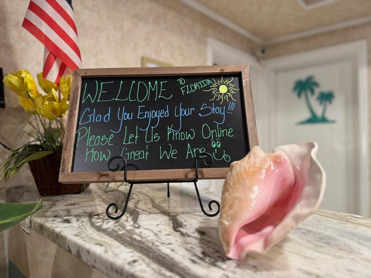 Hole Inn The Wall Hotel - Fort Walton Beach - Sunset Plaza - Nearby Beaches & Hurlburt Exterior foto